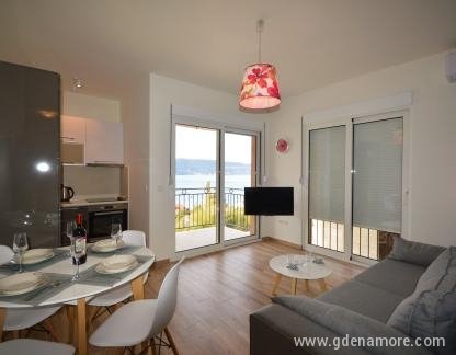 Apartments Tre Sorelle, , private accommodation in city Kumbor, Montenegro - DSC_0009