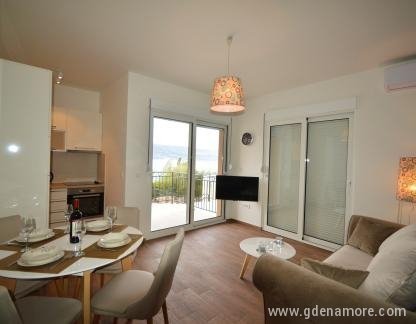 Apartamentos Tre Sorelle, , alojamiento privado en Kumbor, Montenegro - DSC_0147